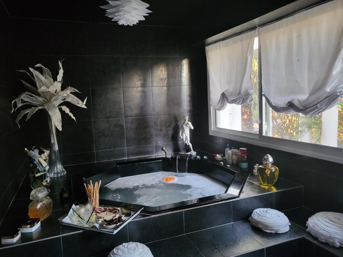 Villa Petra Bianca Suite & Chambre A 10Mn A Pied Du Port De Bonifacio Bonifacio  Eksteriør bilde