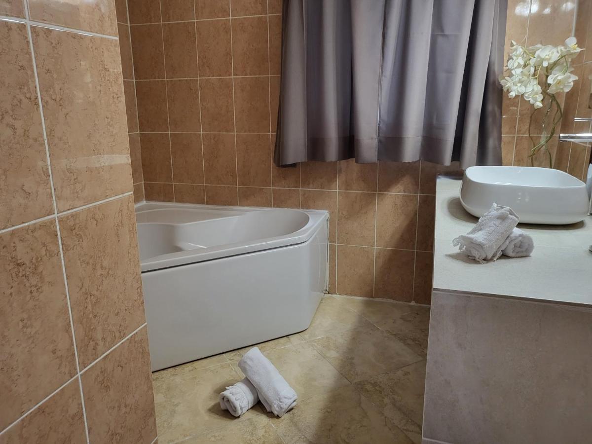 Villa Petra Bianca Suite & Chambre A 10Mn A Pied Du Port De Bonifacio Bonifacio  Eksteriør bilde